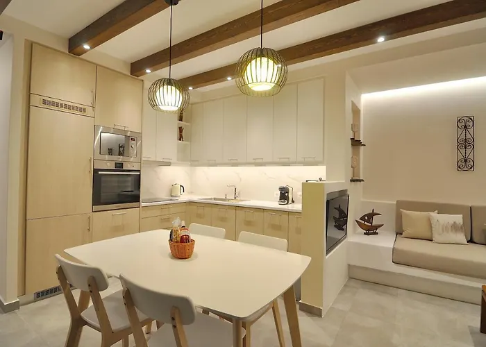 Kyanis , Karpathos فيلة *